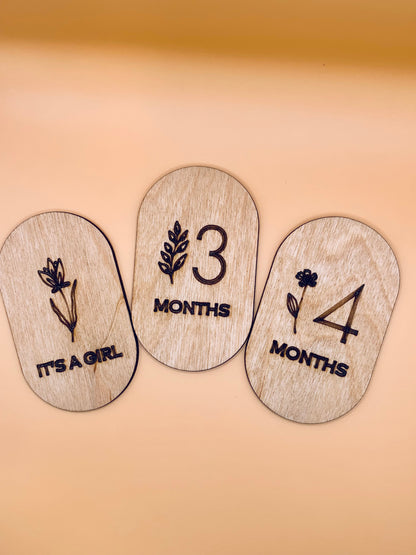 Baby Monthly Milestone Marker Discs with Personalization, Engraved Wood Monthly Milestone Markers